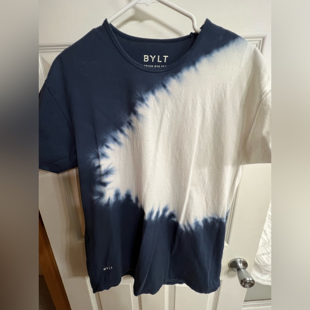 Men’s BYLT tie dye shirt